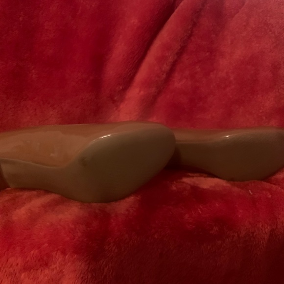 Shoes - Picture 3 of 4